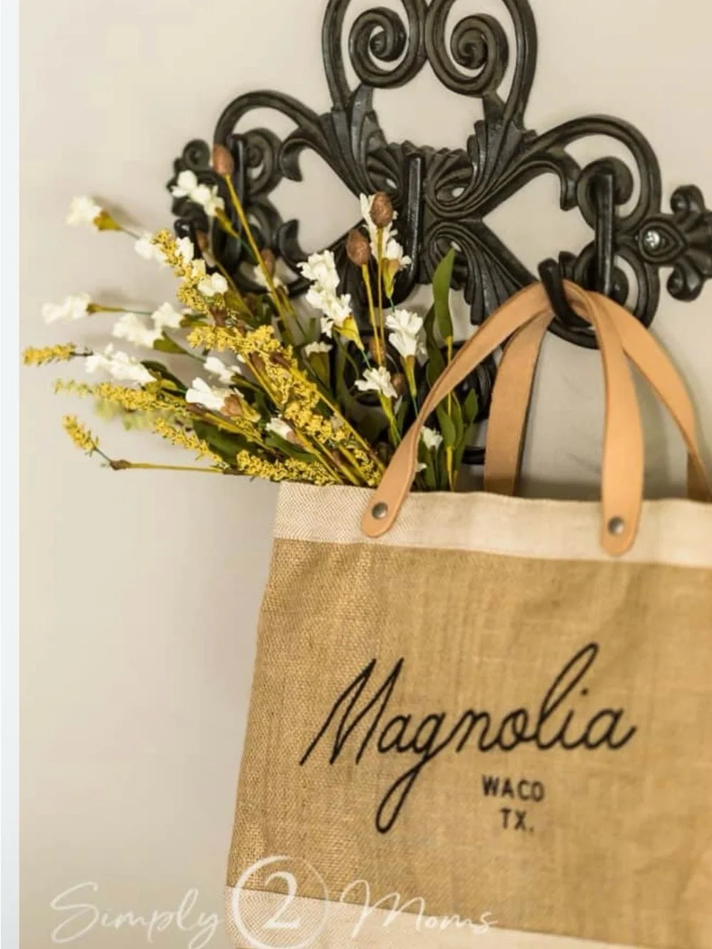The Magnolia Script Market Tote. NWT